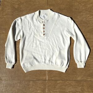 Vintage Cream / white 70s sweater with pockets wood buttons